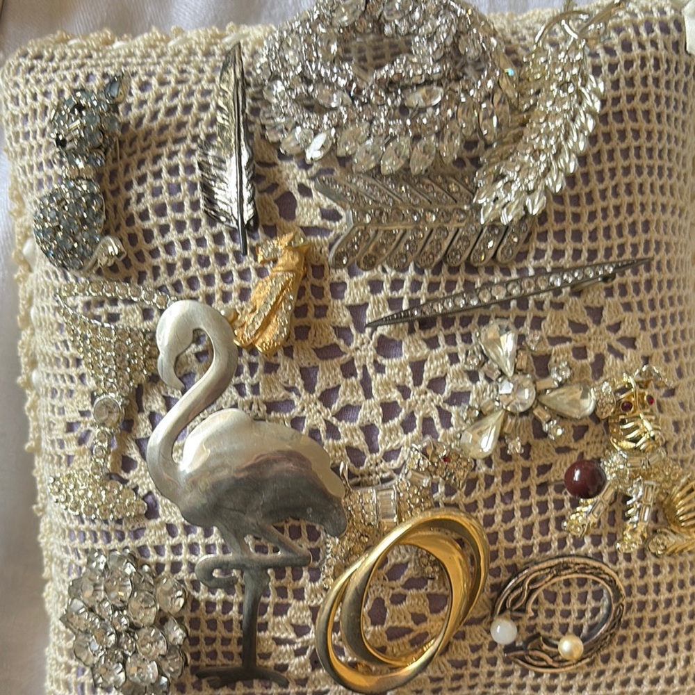 Elegant Silver and Gold Brooch Set